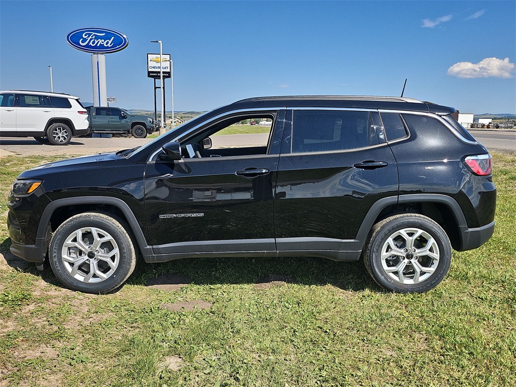 2025 Jeep Compass Latitude photo 14