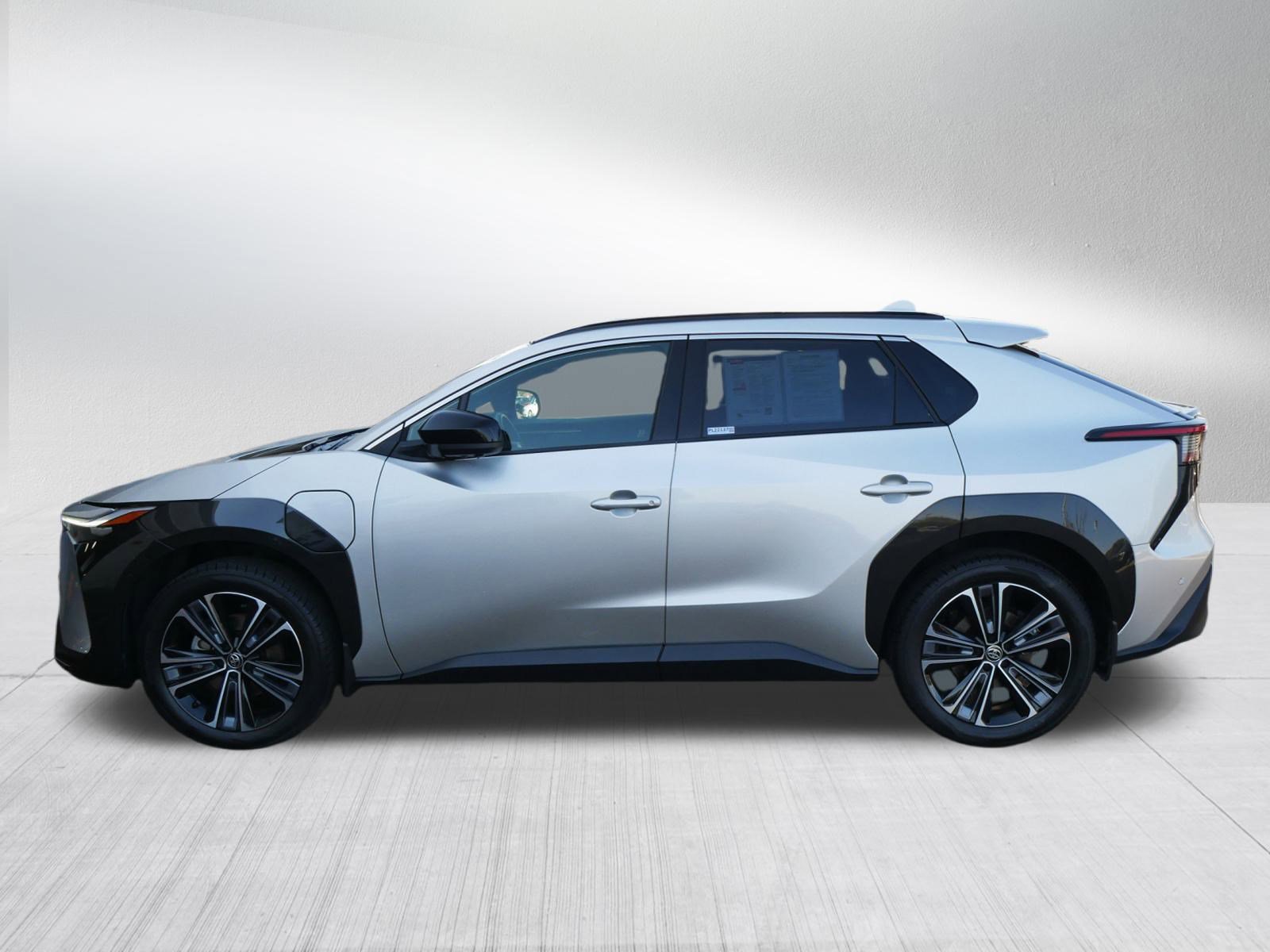 2024 Toyota bZ4X Limited photo 4