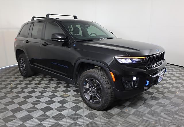 2024 Jeep Cherokee Trailhawk 4xe photo 2