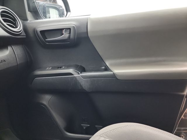 2021 Toyota Tacoma 4x4 Access Cab photo 26