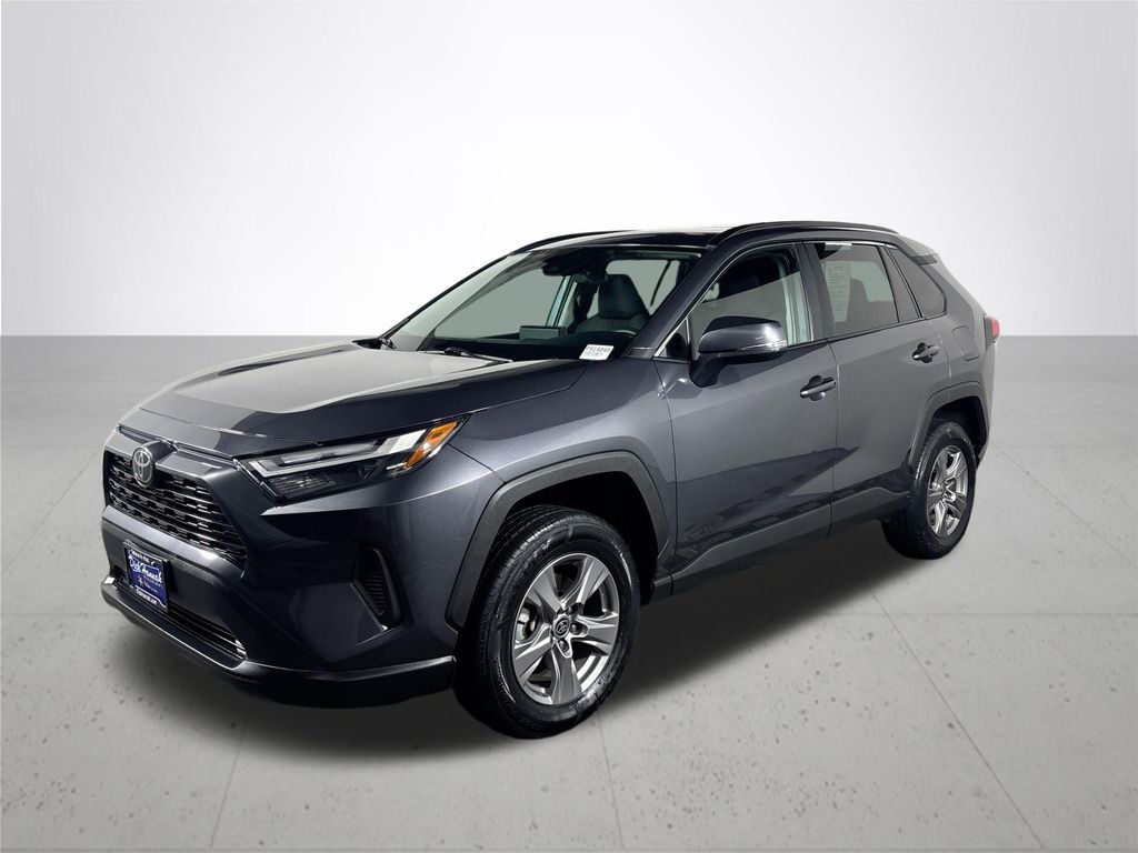 Used 2024 Toyota RAV4 XLE with VIN 2T3P1RFV2RW428504 for sale in Kansas City