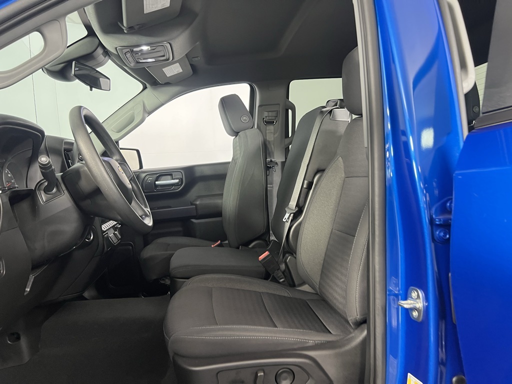 2022 Chevrolet Silverado 1500 Custom photo 17