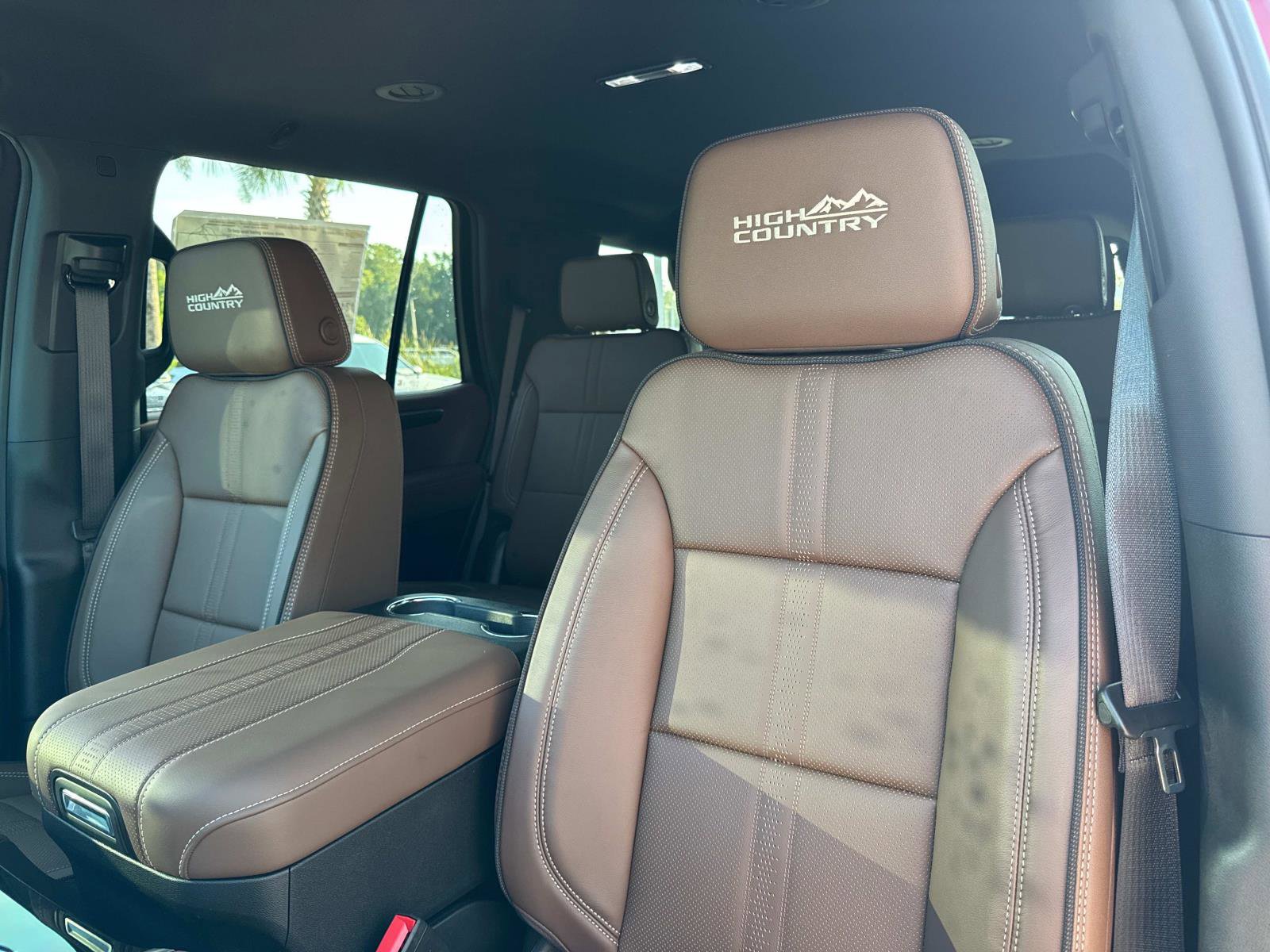 2025 Chevrolet Tahoe High Country photo 21