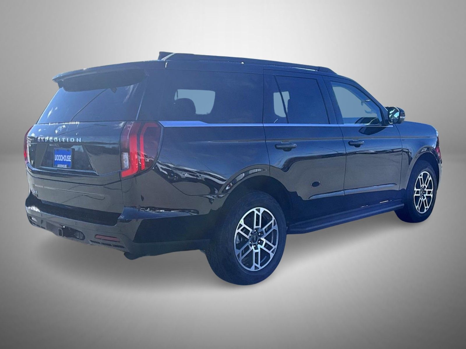 2025 Ford Expedition photo 3
