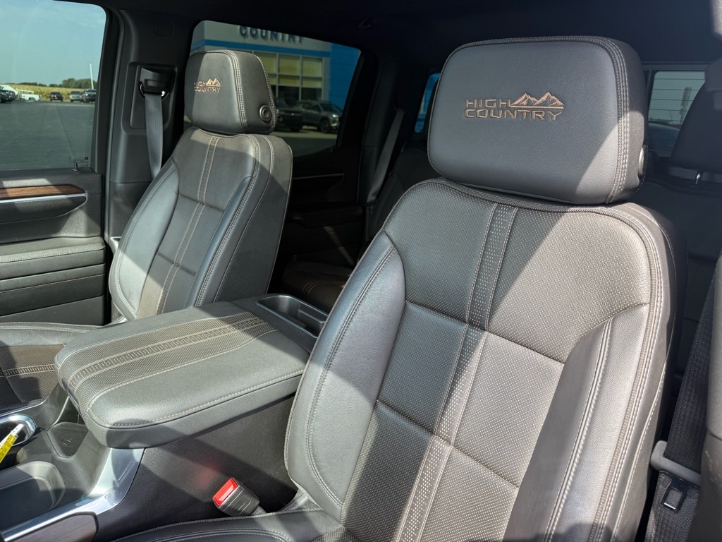2024 Chevrolet Silverado 1500 High Country photo 11