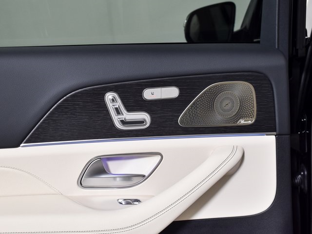 2026 Mercedes Benz GLS 580 4MATIC photo 31