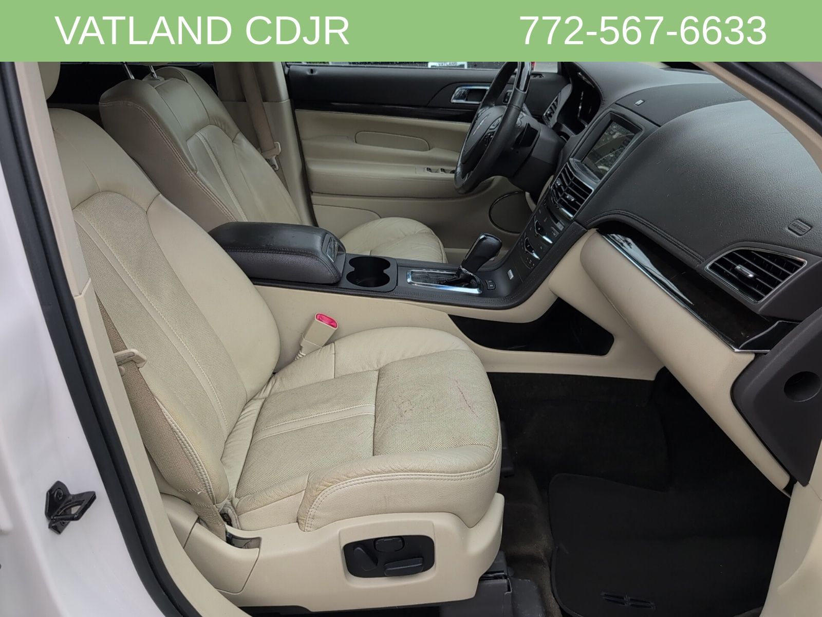 2016 Lincoln MKT EcoBoost photo 39