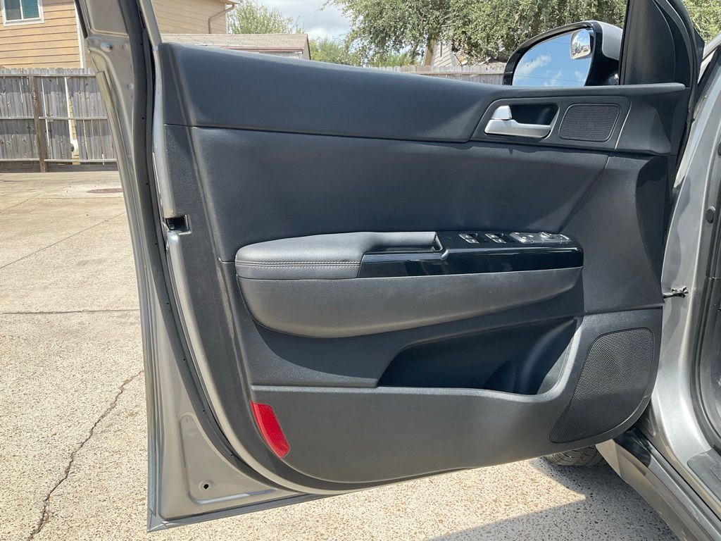 2020 Kia Sportage EX photo 17