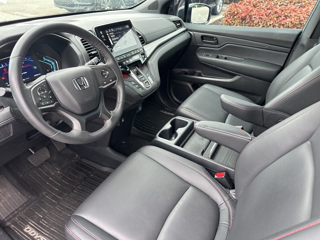 2024 Honda Odyssey Sport photo 2