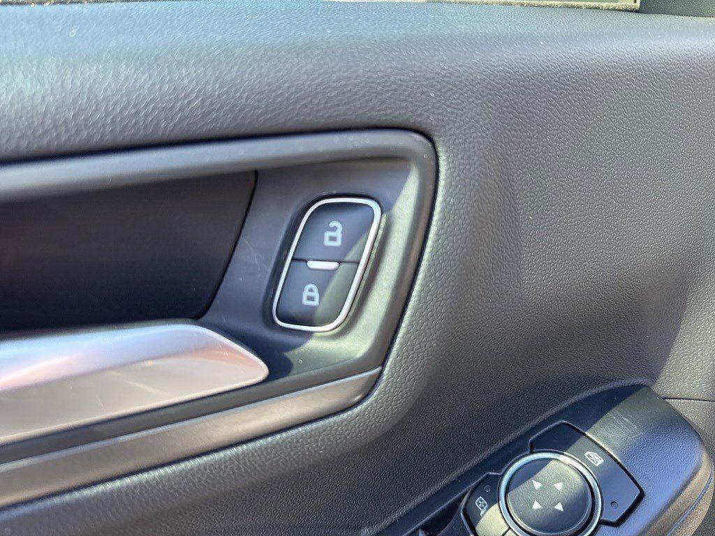 2025 Ford Escape Plug-In Hybrid photo 27