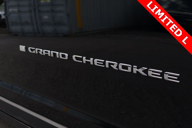 2023 Jeep Grand Cherokee Limited photo 3