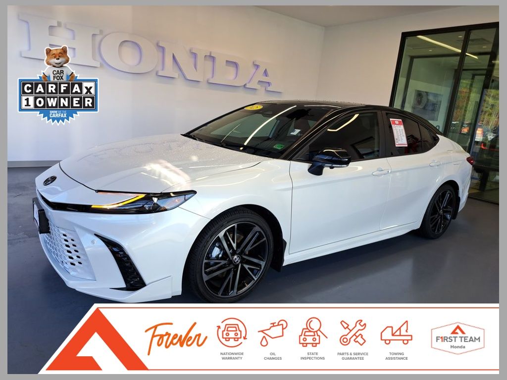 2025 Toyota Camry XSE's photo