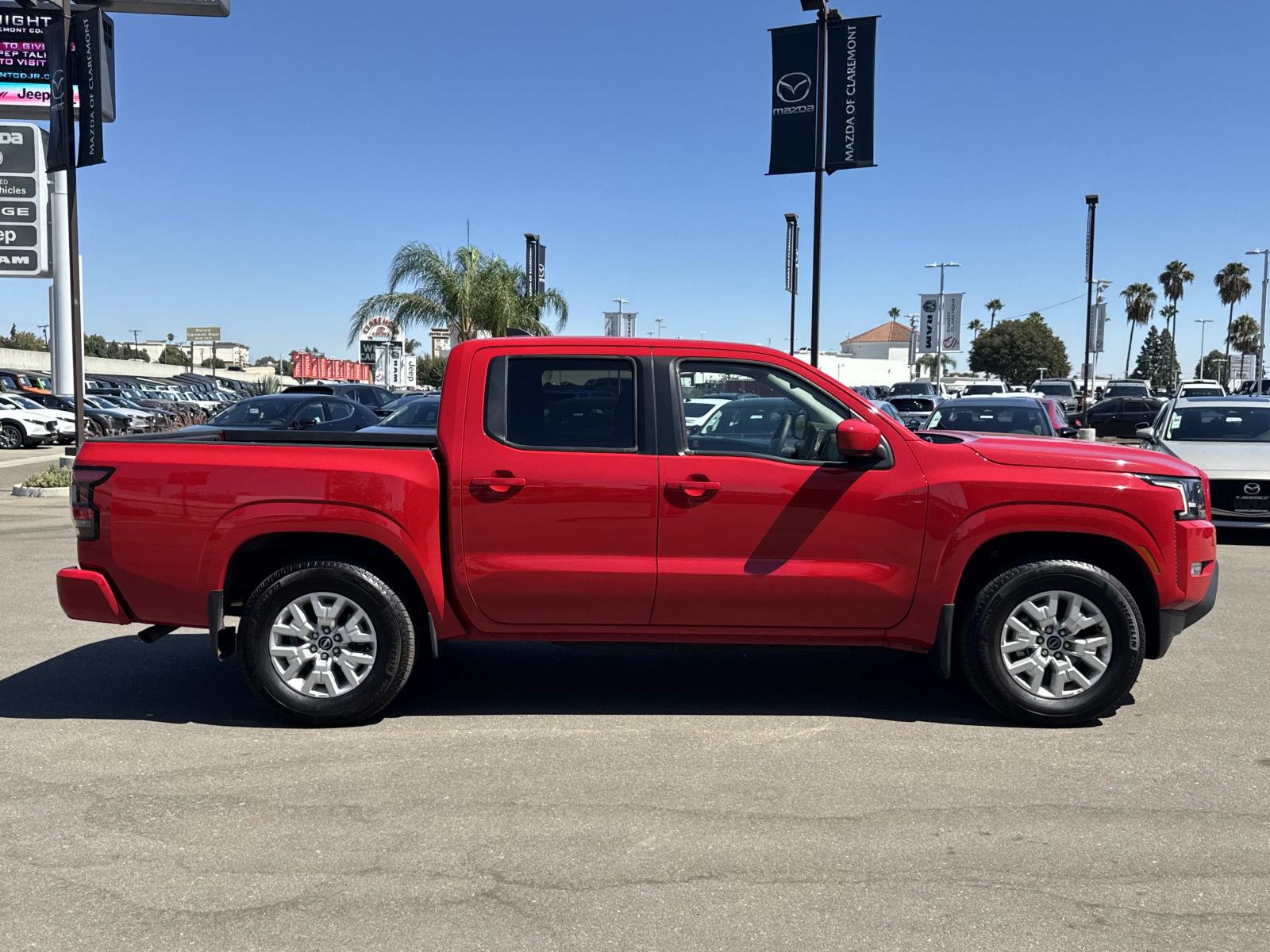 2024 Nissan Frontier Crew Cab SV photo 4