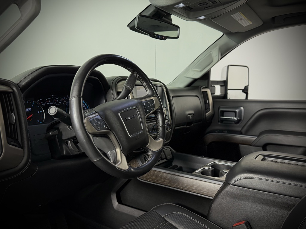 2019 Gmc Sierra HD Denali photo 4