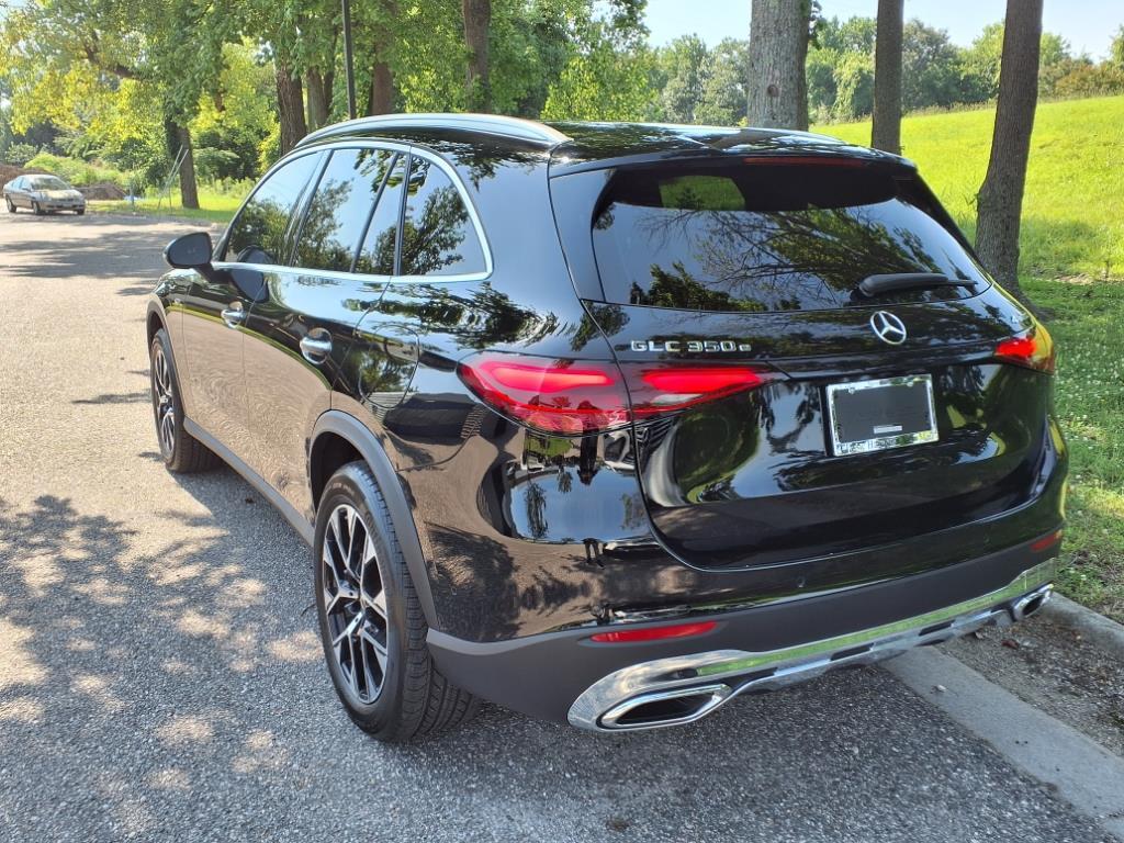 2025 Mercedes Benz GLC 350e 4MATIC photo 5
