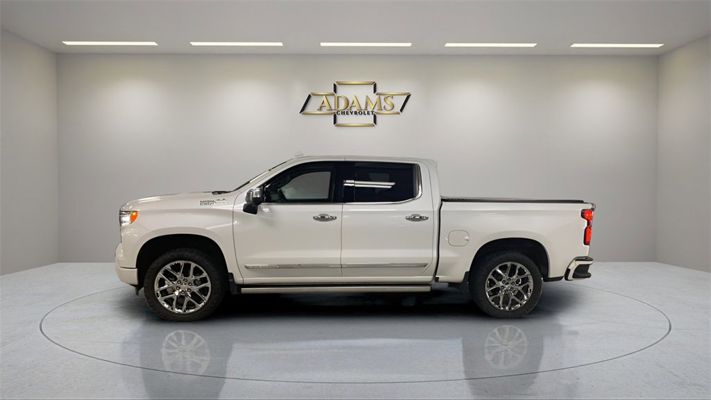 2023 Chevrolet Silverado 1500 High Country photo 3