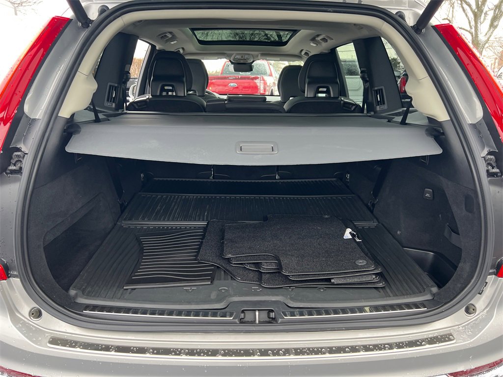 2023 VOLVO XC90 - Image 30