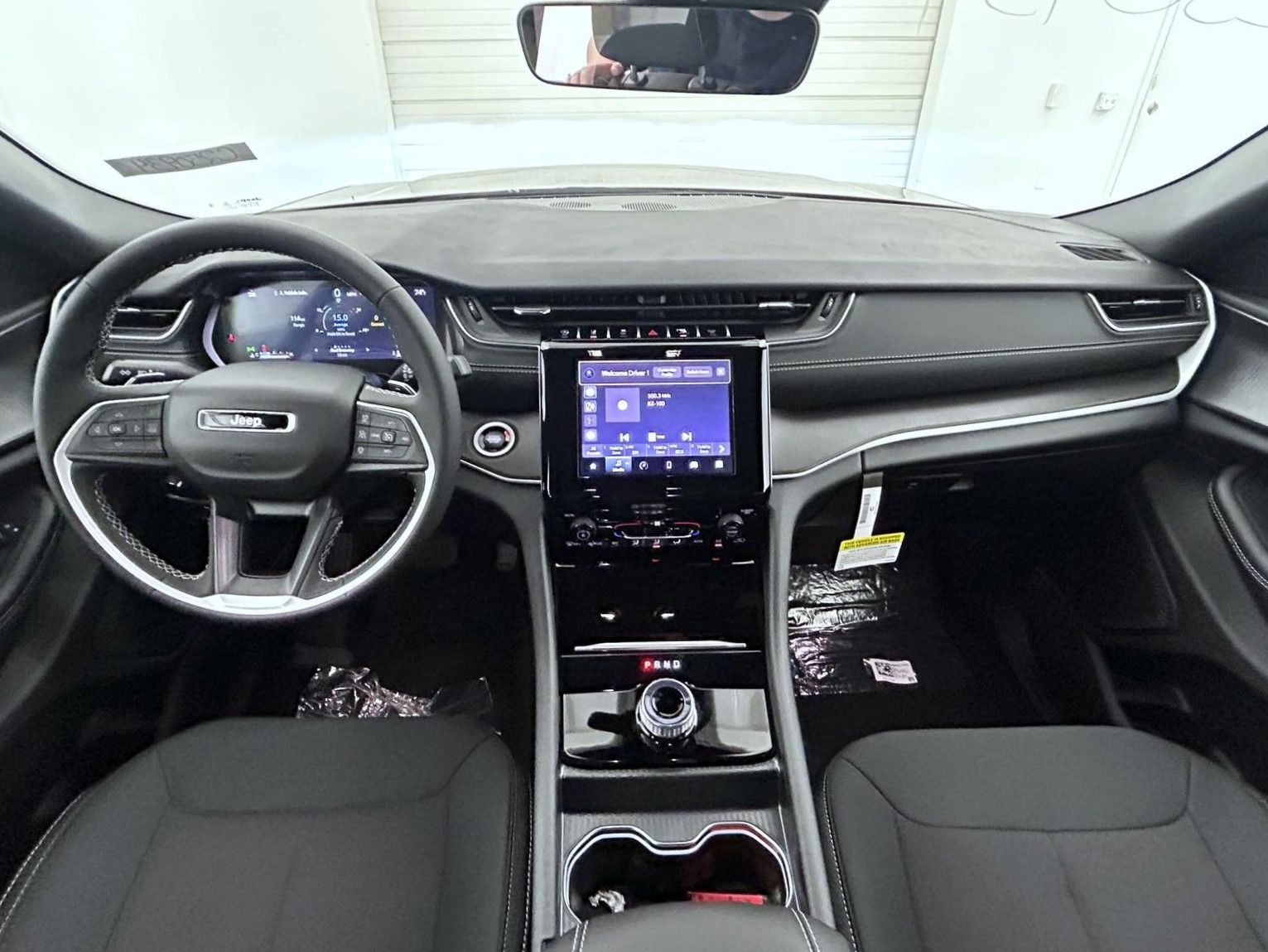 2025 Jeep Grand Cherokee Laredo Altitude photo 12