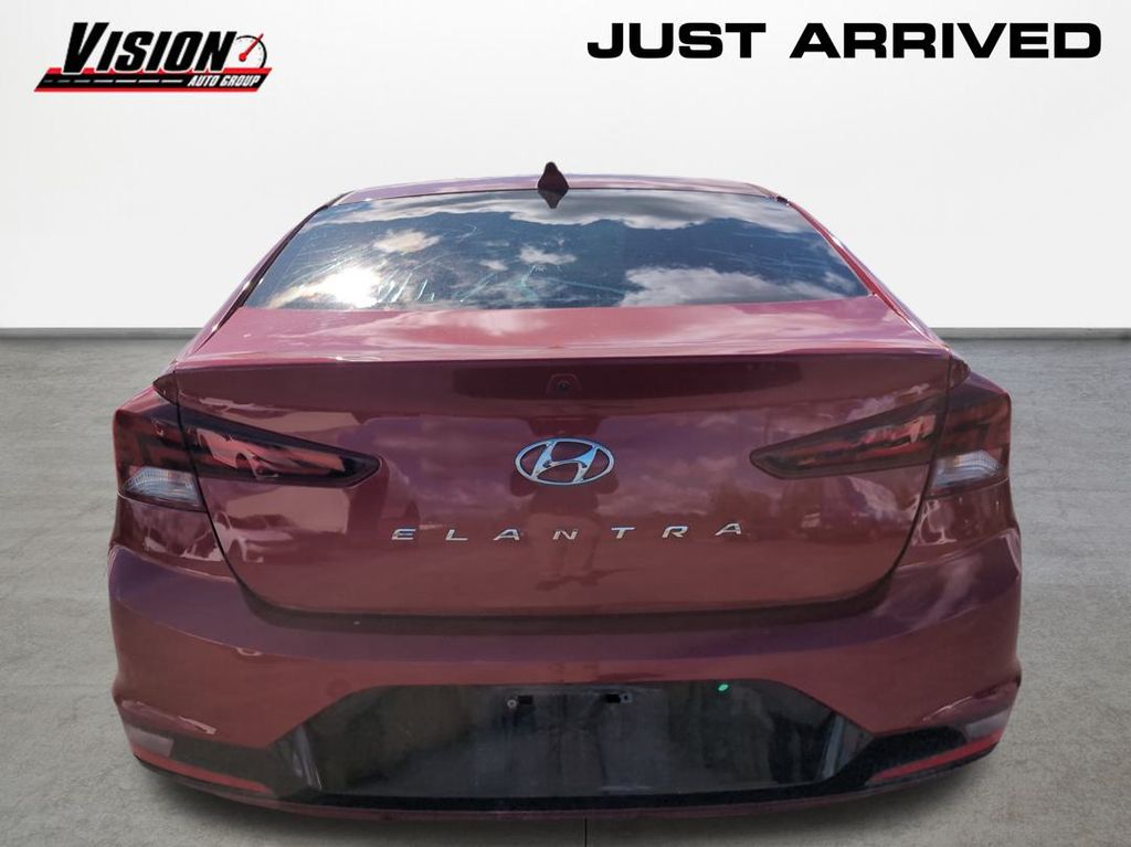 2020 Hyundai Elantra Value Edition photo 6