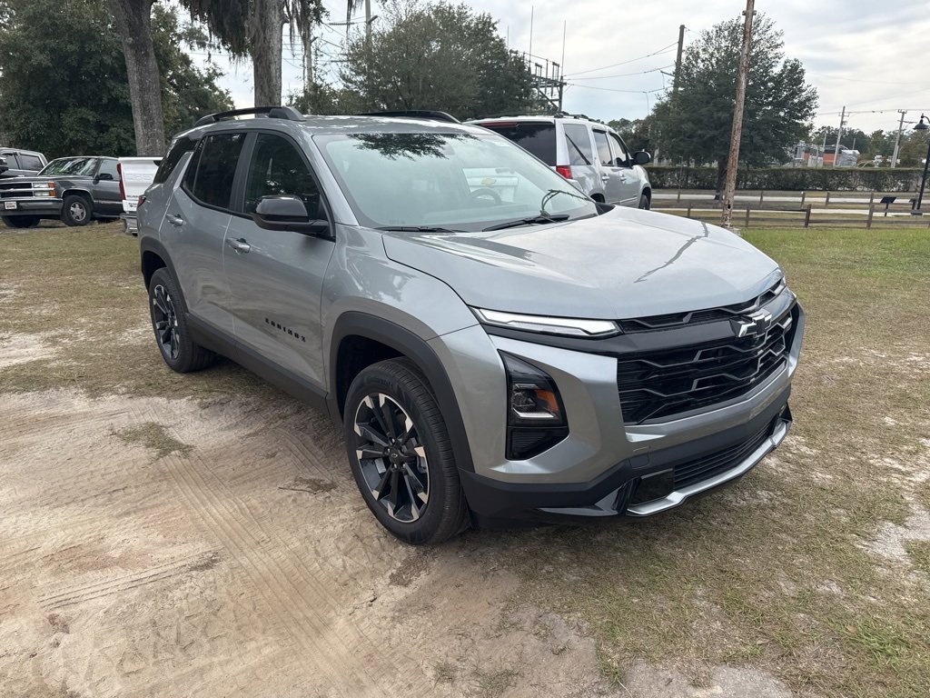 2026 Chevrolet Equinox RS photo 2