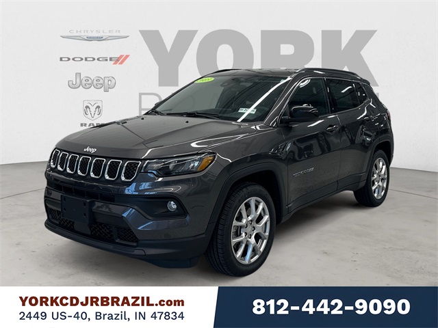 2023 Jeep Compass Latitude Lux's photo