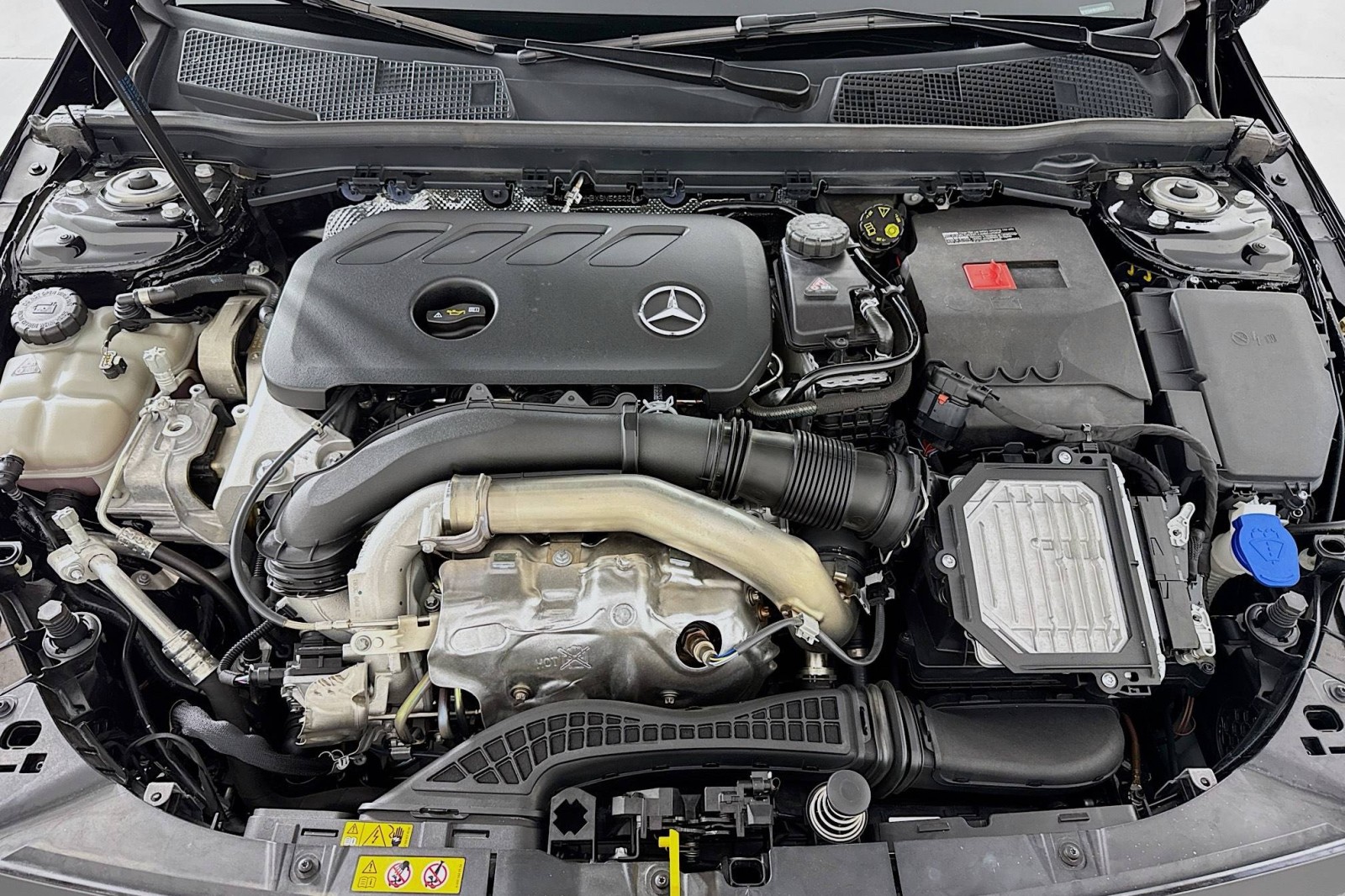 2025 Mercedes Benz CLA 250 4MATIC photo 9