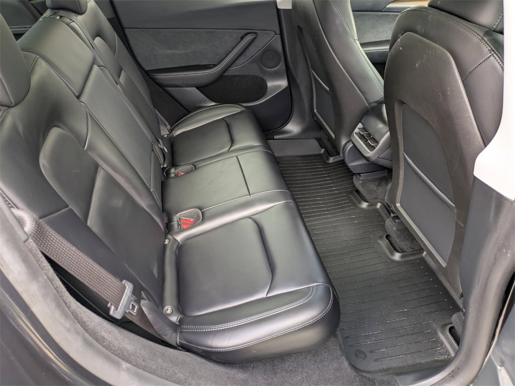 2024 Tesla Model Y Long Range photo 24