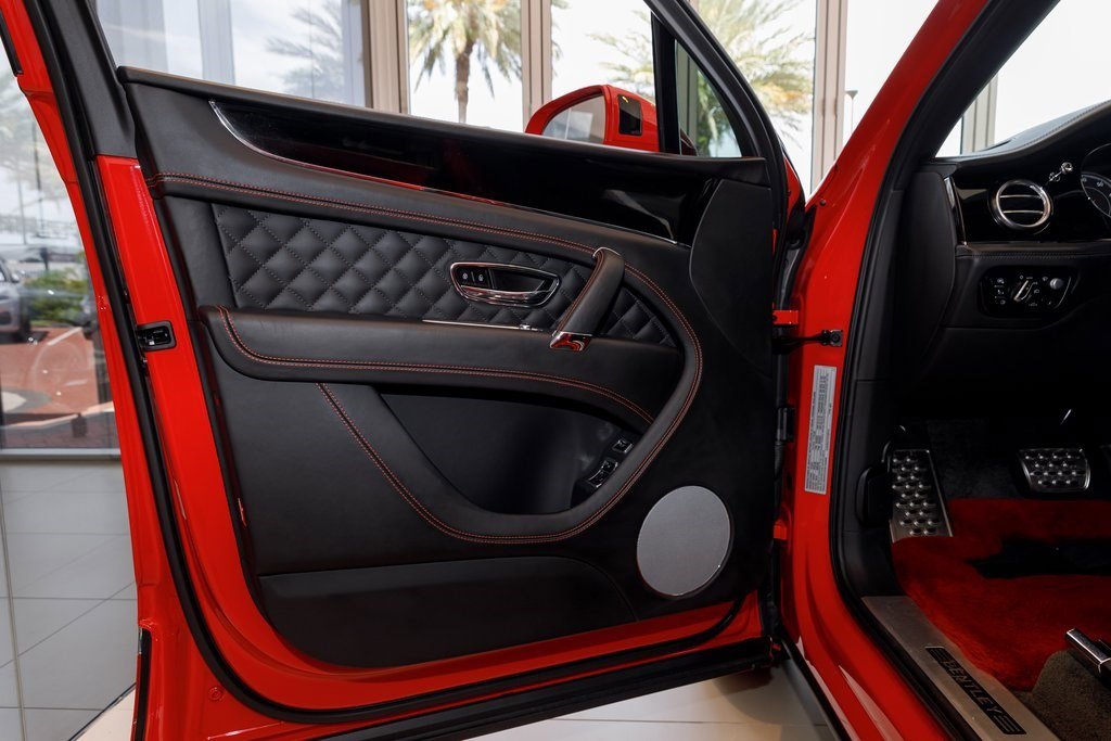 2019 Bentley Bentayga Mulliner photo 19