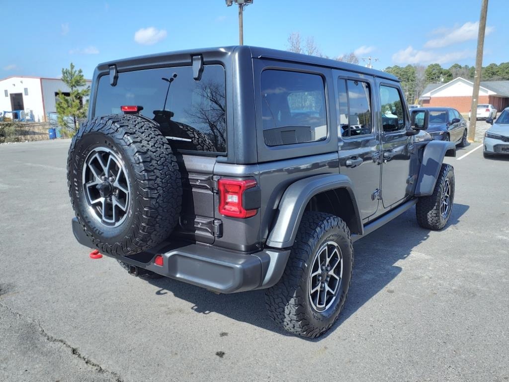 2024 Jeep Wrangler Rubicon photo 3