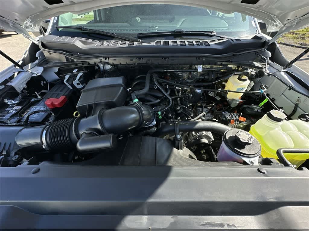 2025 Ford F-350 XLT photo 37