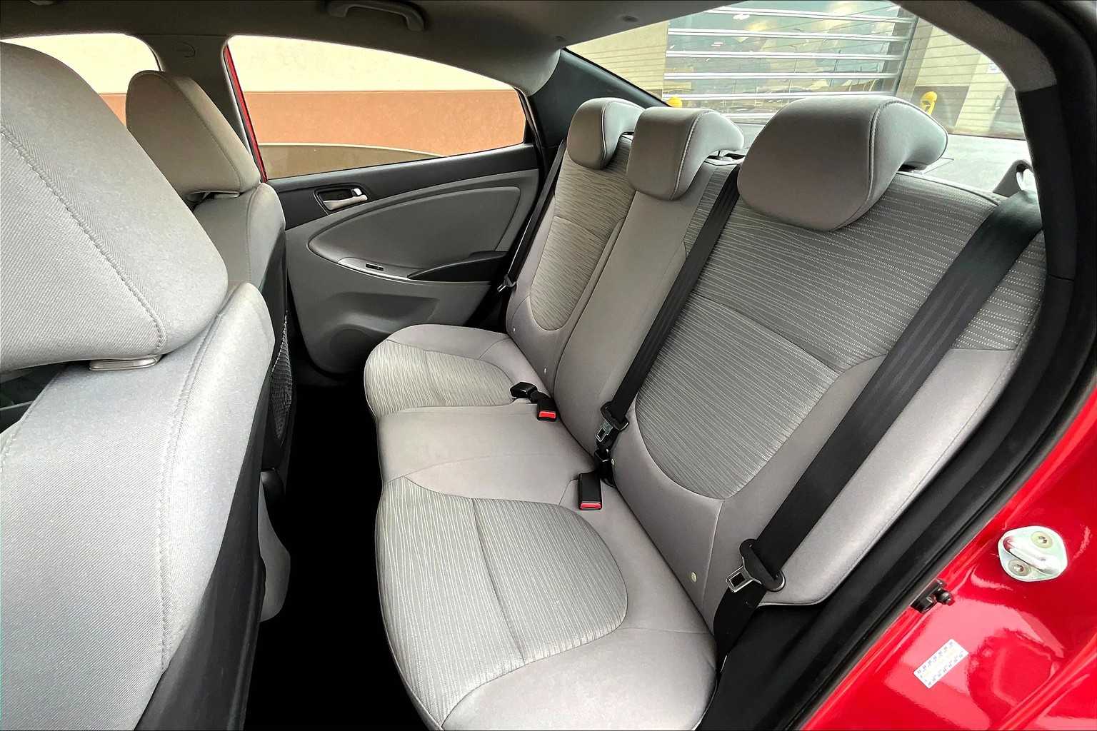 2016 Hyundai Accent SE photo 19