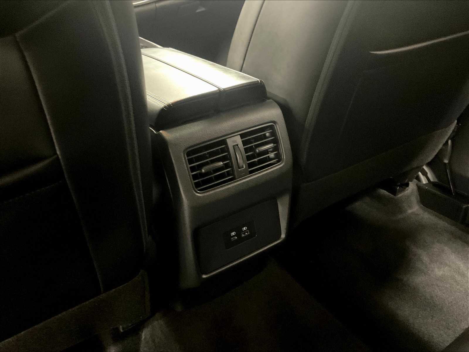 2022 Nissan Rogue SV photo 28