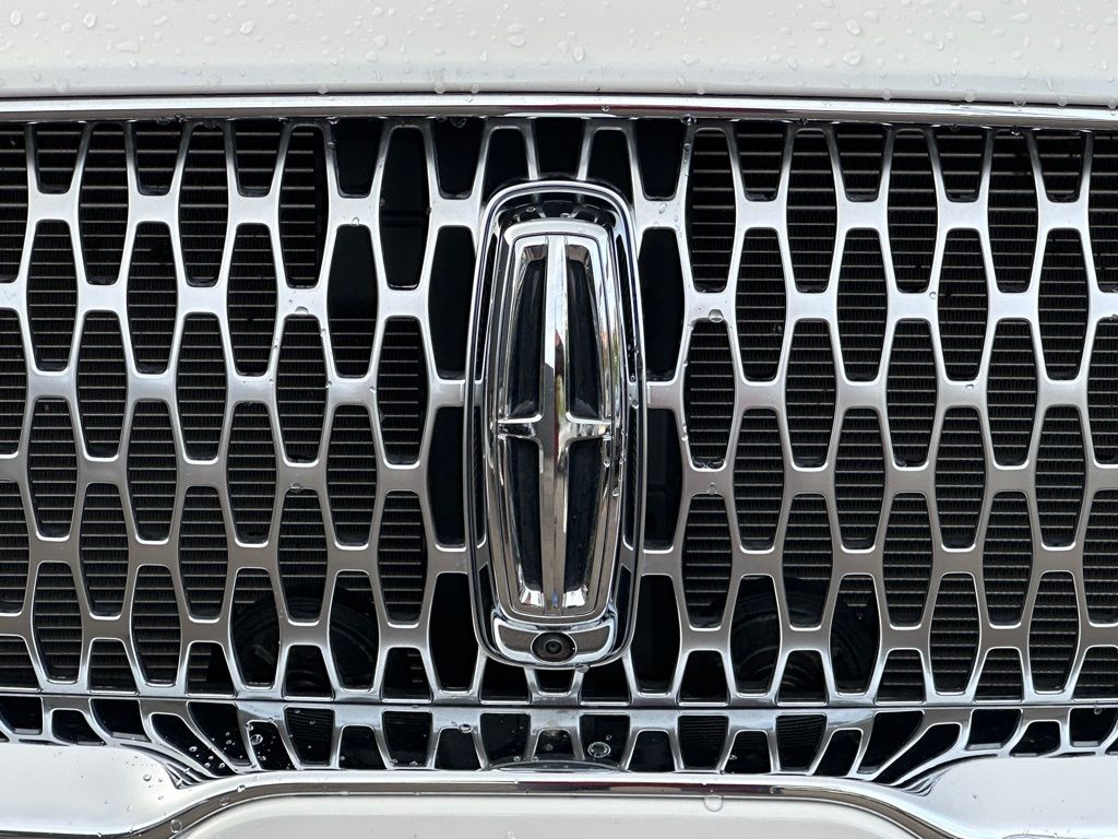 2022 Lincoln Nautilus Black Label photo 8