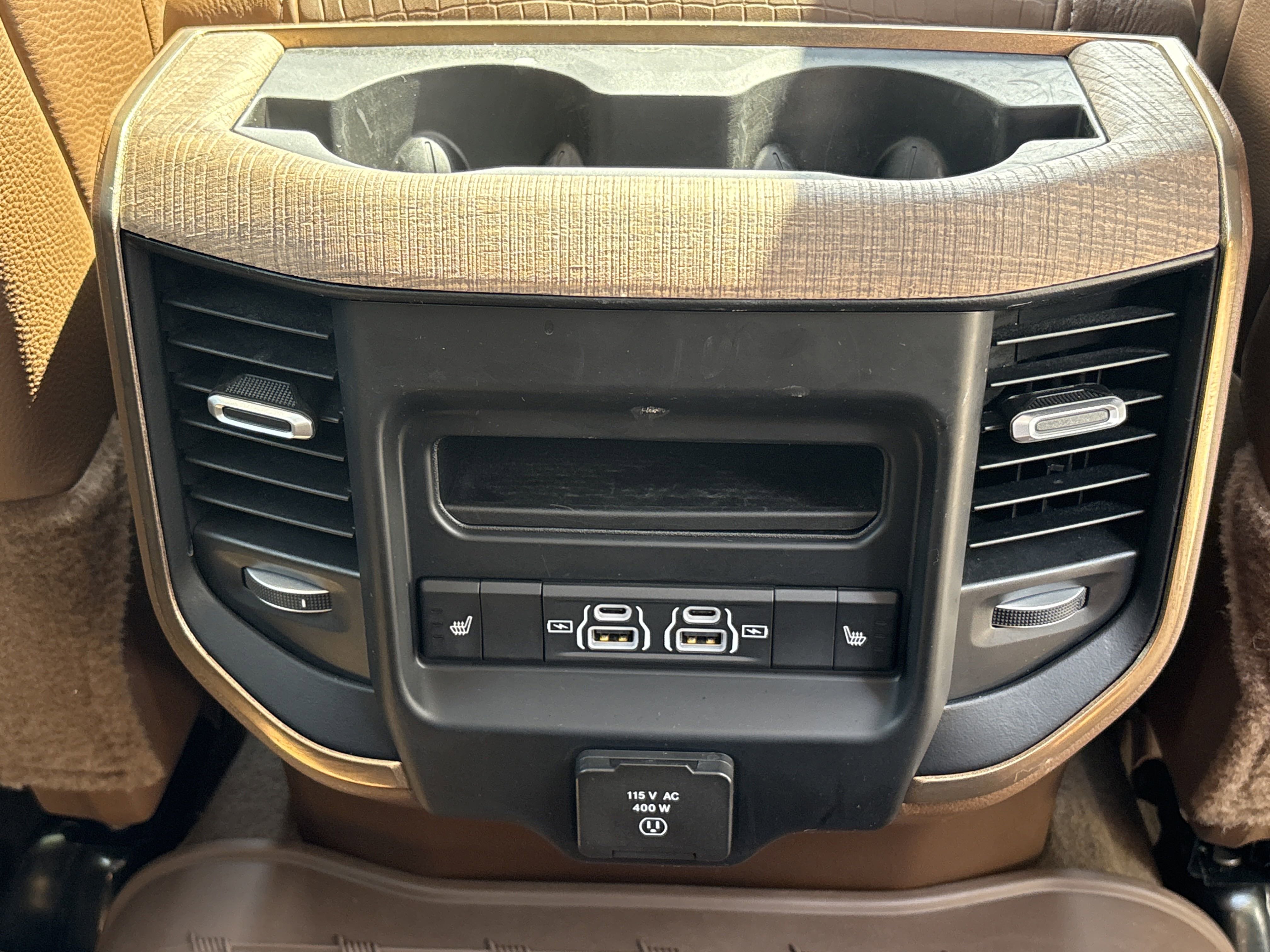 2024 Ram 3500 Longhorn photo 3