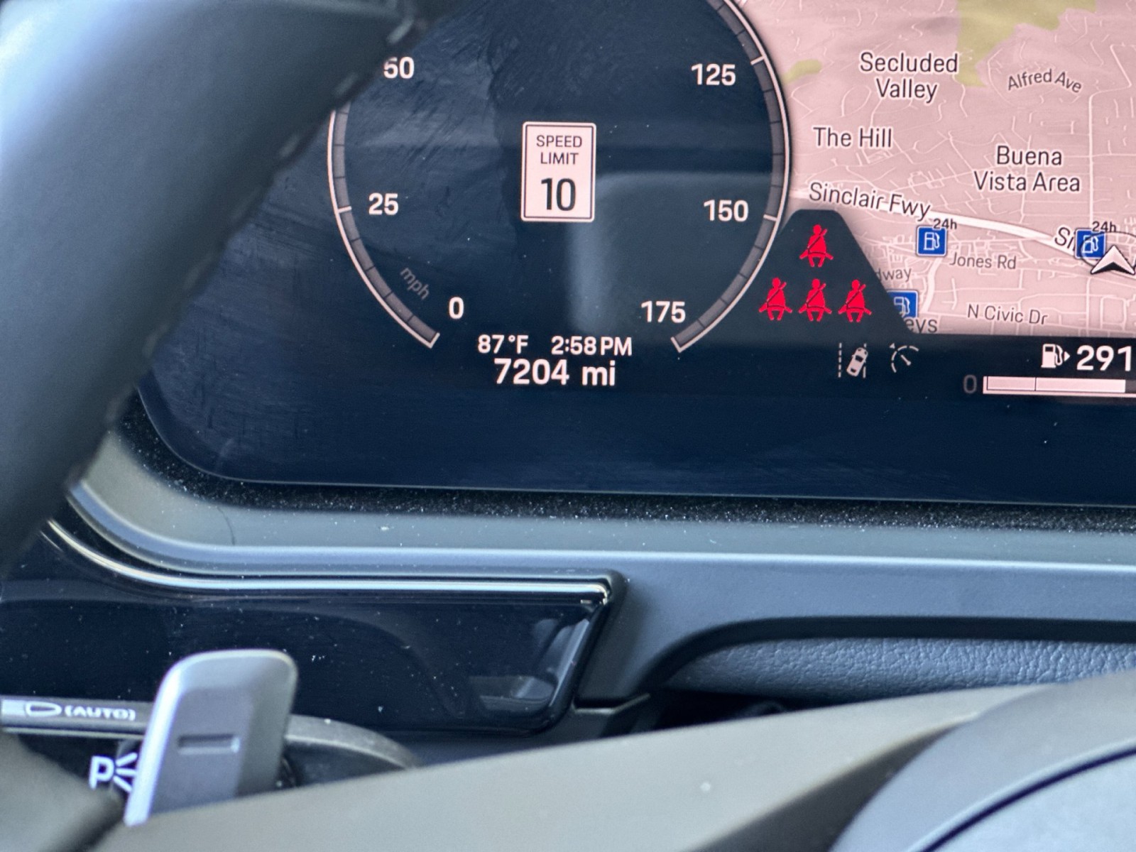 2025 Porsche Cayenne photo 23