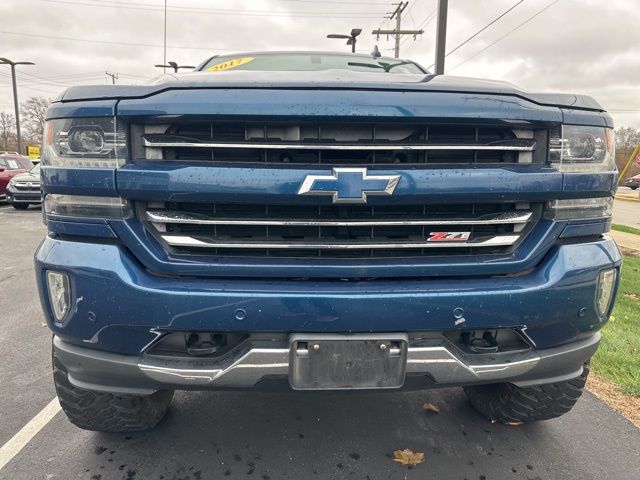 2017 Chevrolet Silverado 1500 LTZ photo 3
