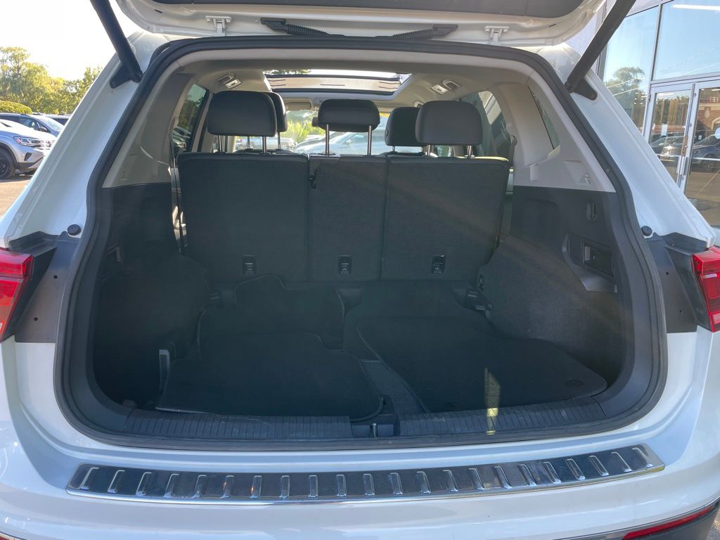 2019 Volkswagen Tiguan SEL Sport photo 8
