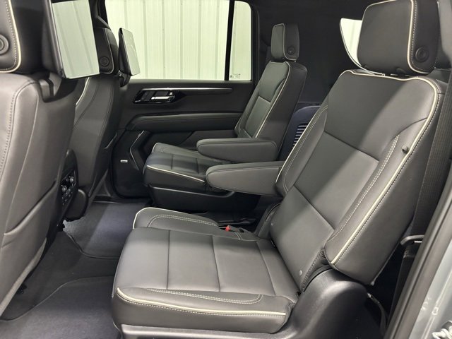 2026 Chevrolet Suburban Premier photo 11