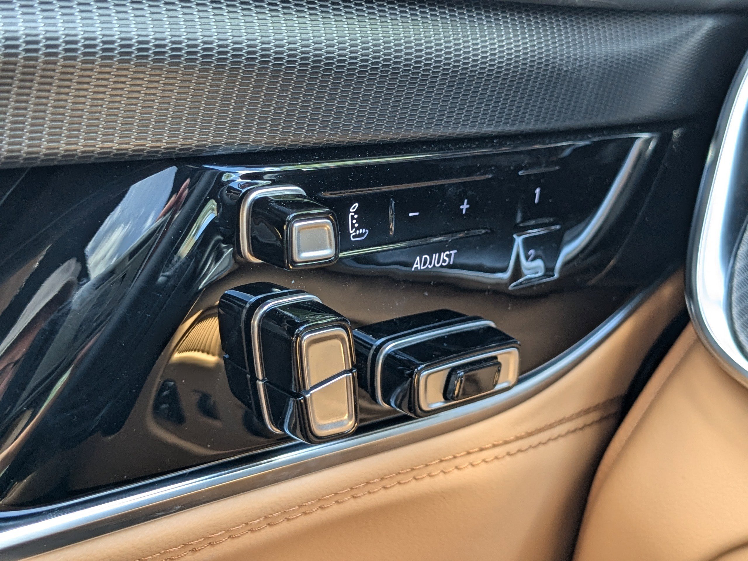 2025 Jeep Grand Wagoneer L III Obsidian photo 20