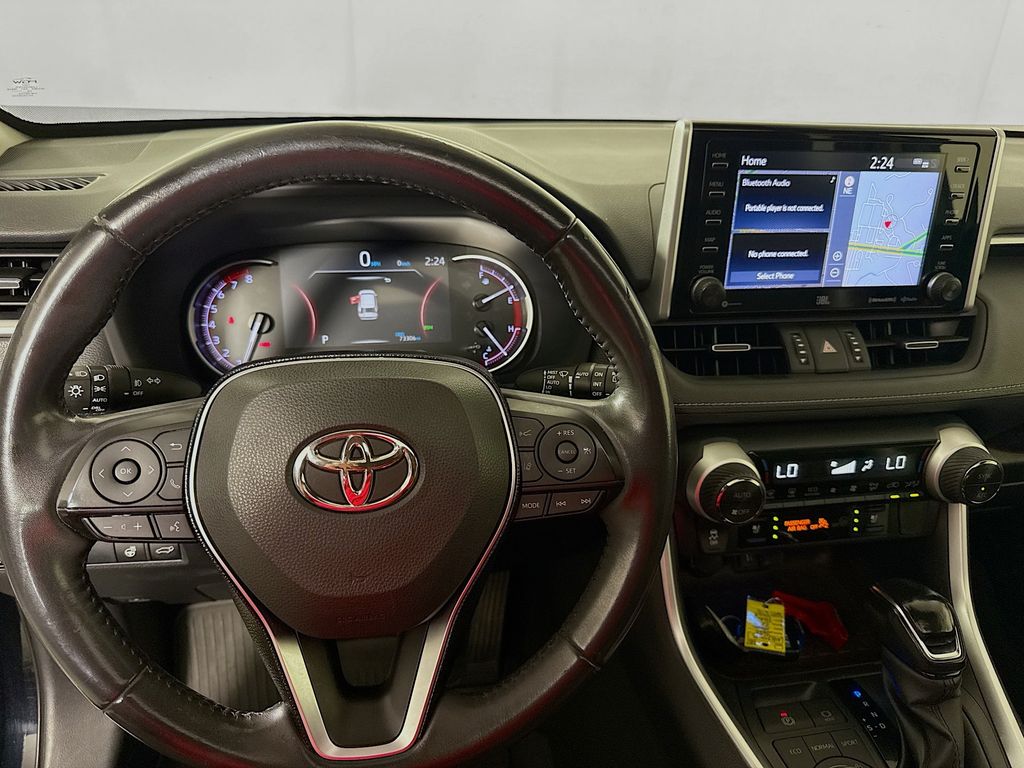 2021 Toyota RAV4 Limited photo 10