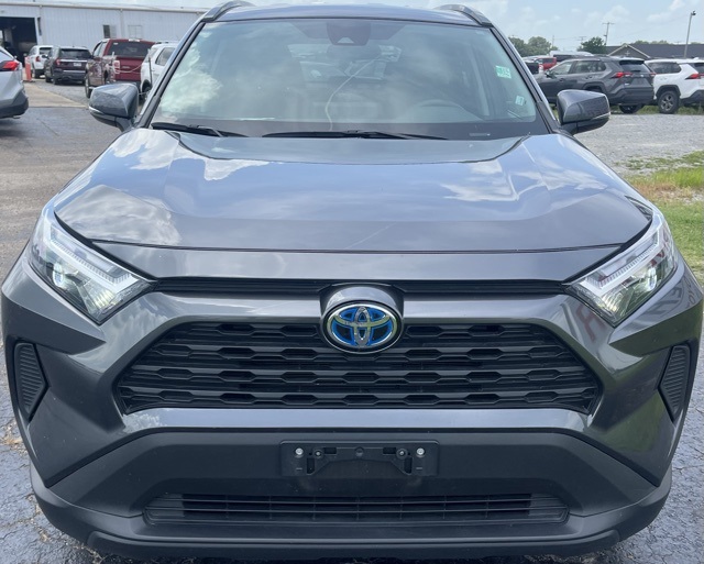 2024 Toyota RAV4 Hybrid XLE photo 3
