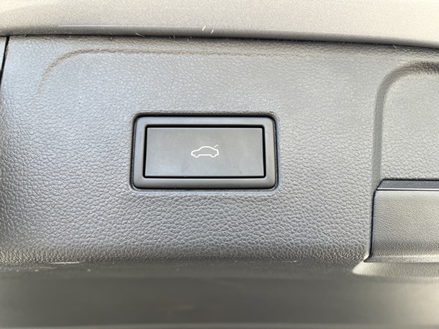 2023 Volkswagen Atlas V6 SEL R-Line photo 23