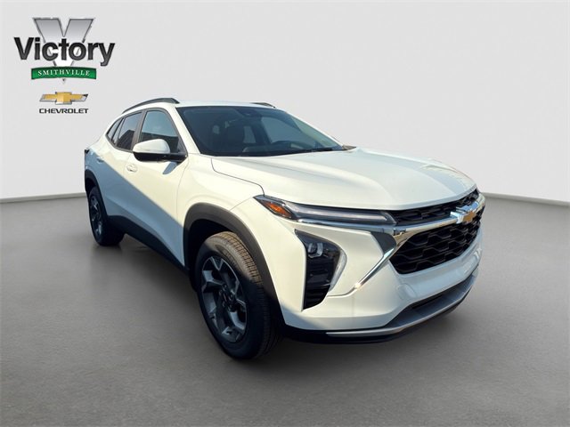 2025 Chevrolet Trax LT photo 8
