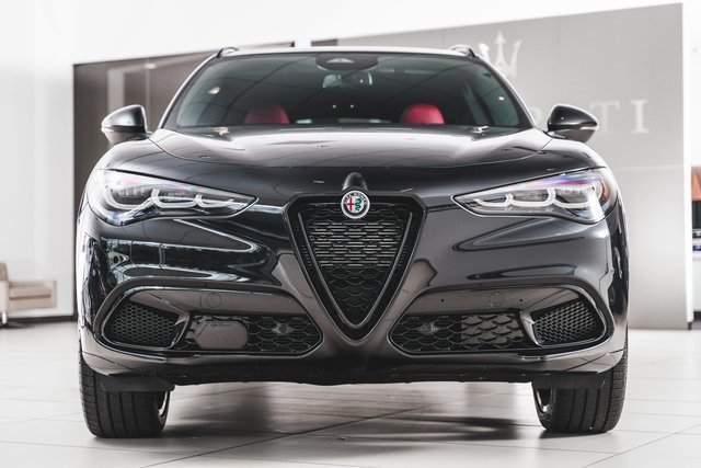 2025 Alfa Romeo Stelvio Sprint Base photo 4