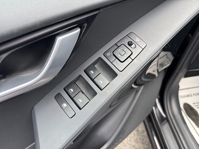 2023 Kia Niro EX Touring photo 14
