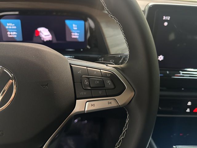 2026 Volkswagen Atlas SE Technology photo 16