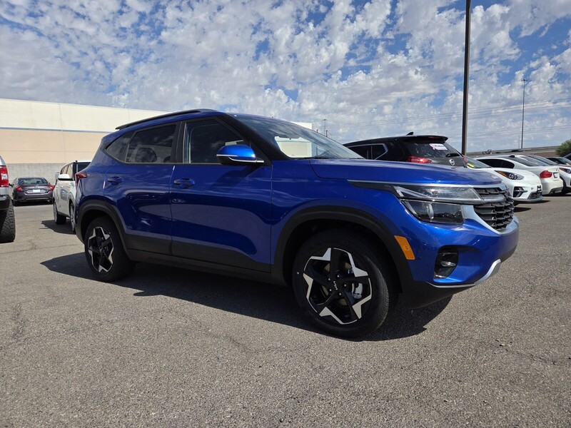 2026 Kia Seltos S photo 2