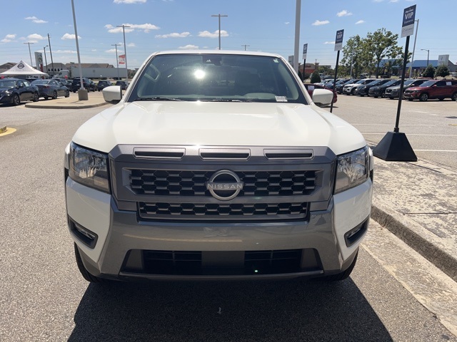 2025 Nissan Frontier SV photo 3