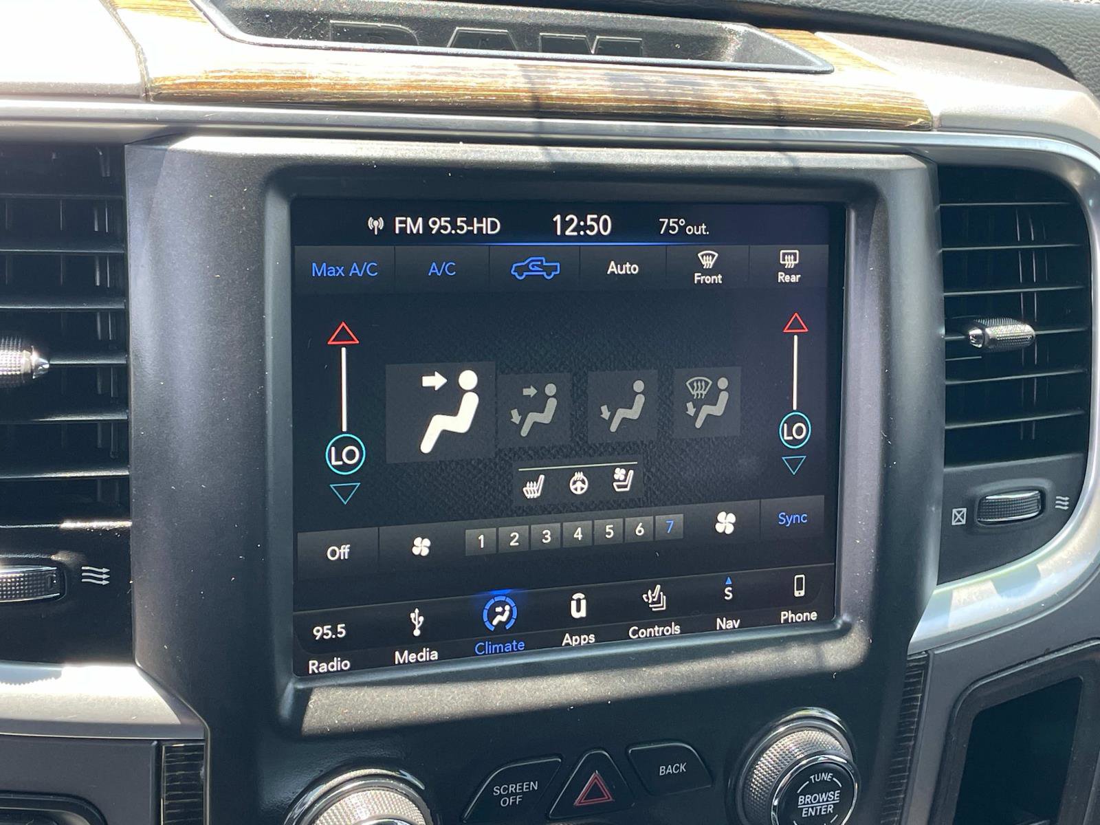 2018 Ram 1500 Limited photo 8