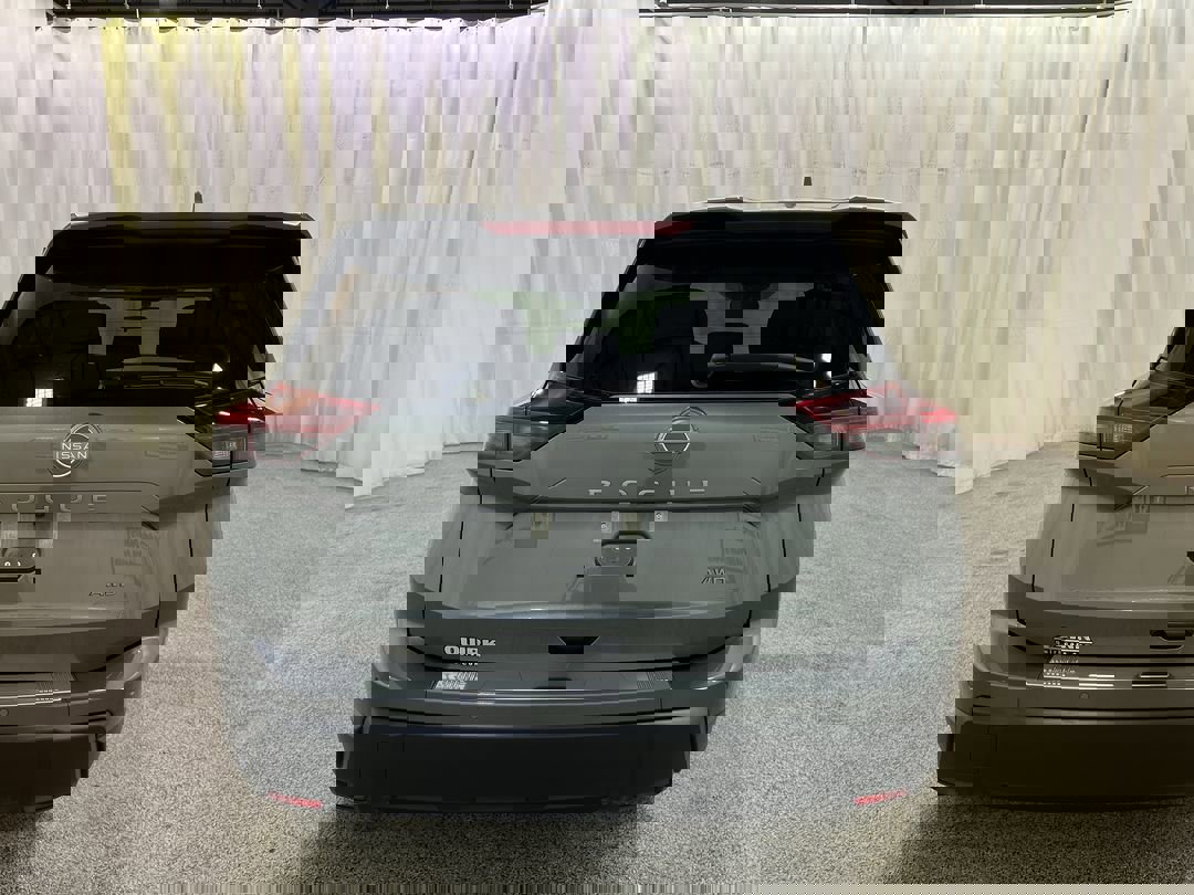 2026 Nissan Rogue SV photo 3